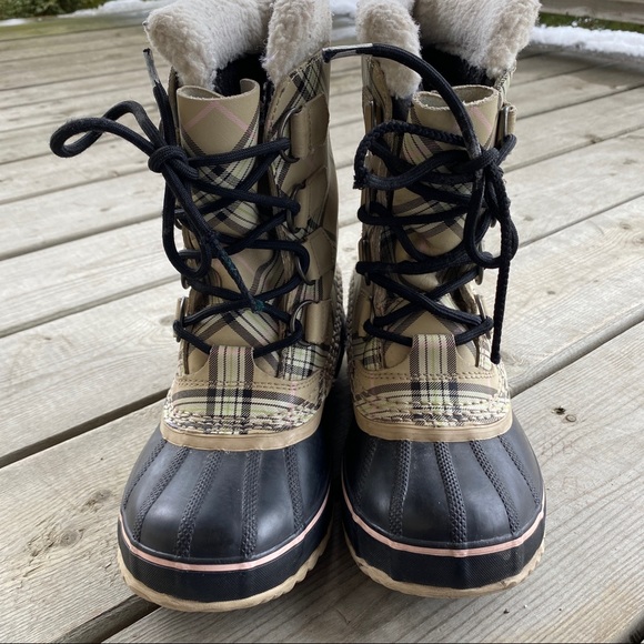 Sorel Winter Carnival Plaid Winter Boots - Picture 7 of 12